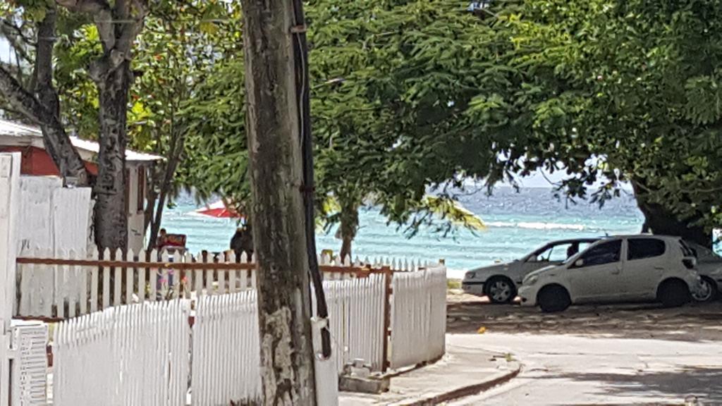 Worthing Beach Apartments Bridgetown Ngoại thất bức ảnh