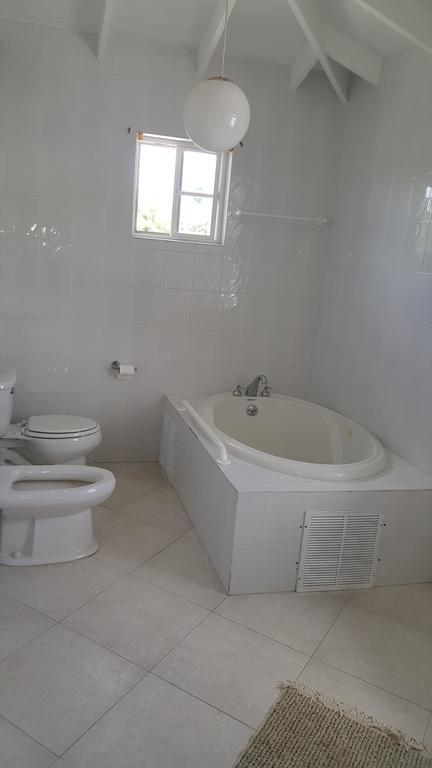 Worthing Beach Apartments Bridgetown Ngoại thất bức ảnh
