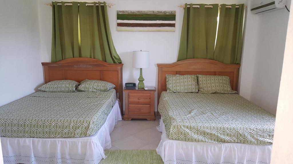Worthing Beach Apartments Bridgetown Ngoại thất bức ảnh