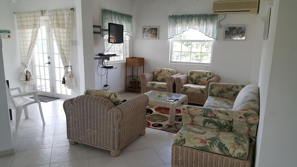 Worthing Beach Apartments Bridgetown Ngoại thất bức ảnh